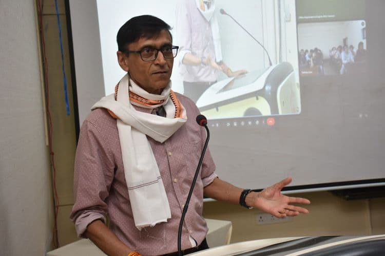 ‘Hindutva and Hind Swaraj’ explored through the lens of revolution, reform and reconciliation at BHU