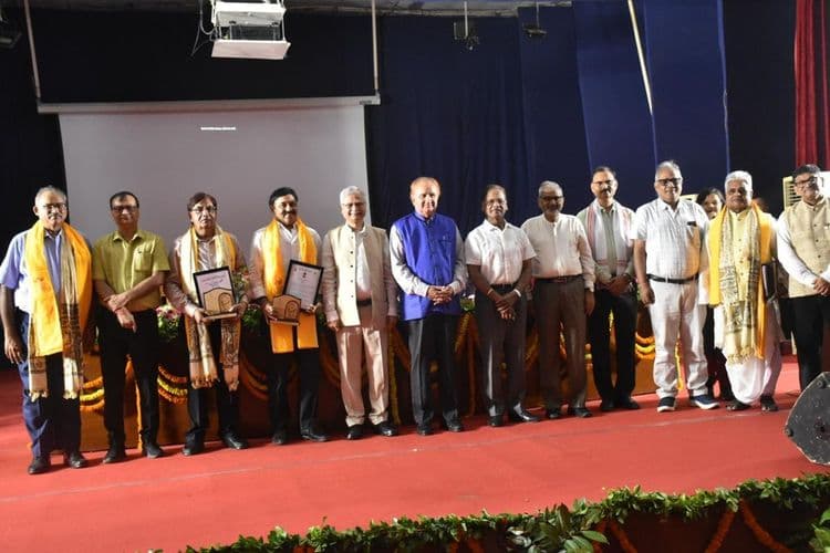 Banaras Hindu University Honors Superannuated Faculty Members as the Varsity Celebrates Teachers’ Day