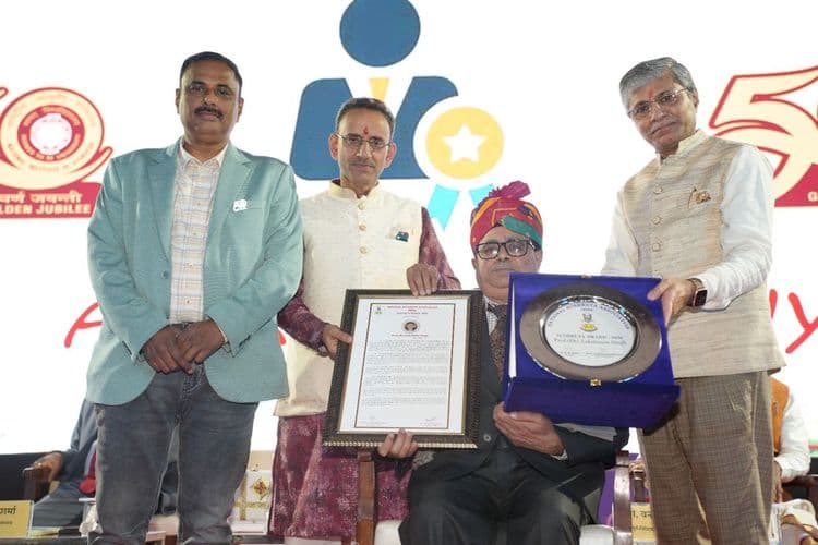 Prof. Lakshman Singh Honored with Prestigious Sushruta Award